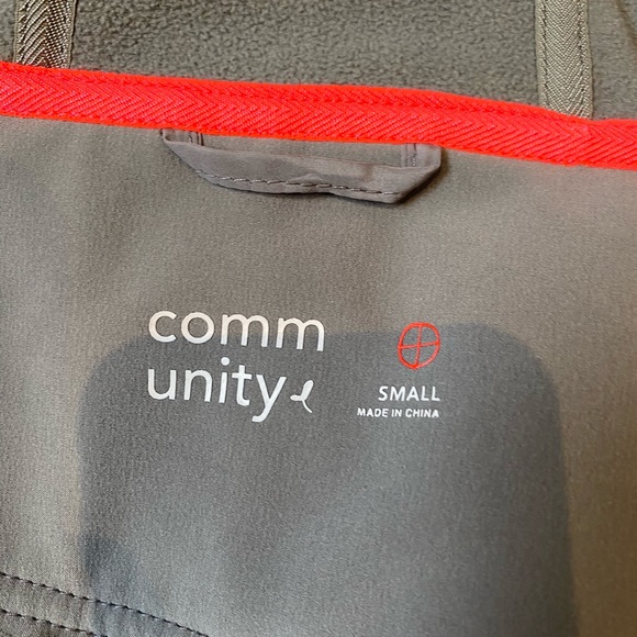 Aritzia Community Jacket - Picture 7 of 13